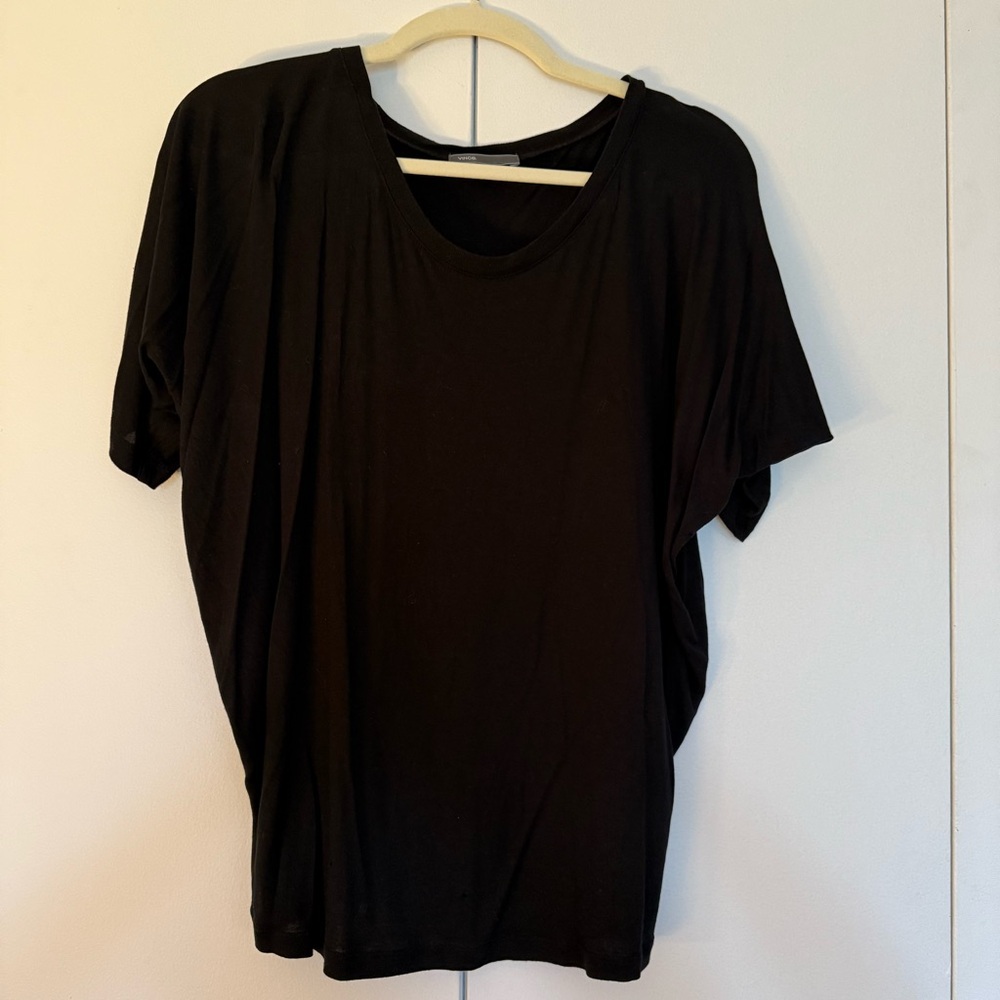 ALL OFFERS ACCEPTED! Vince black scoop neck tshirt size medium